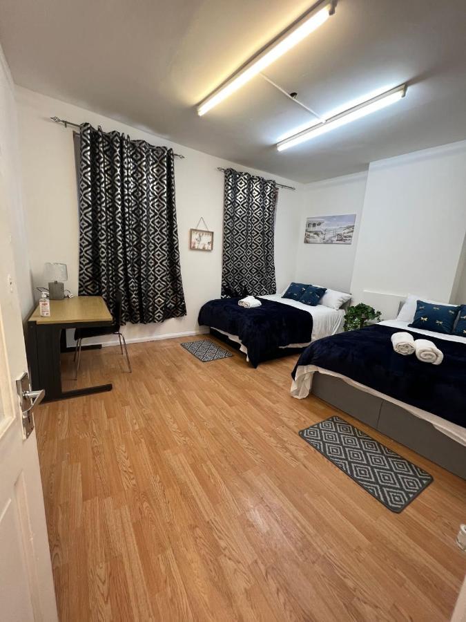 Central London Cosy Apartment ภายนอก รูปภาพ