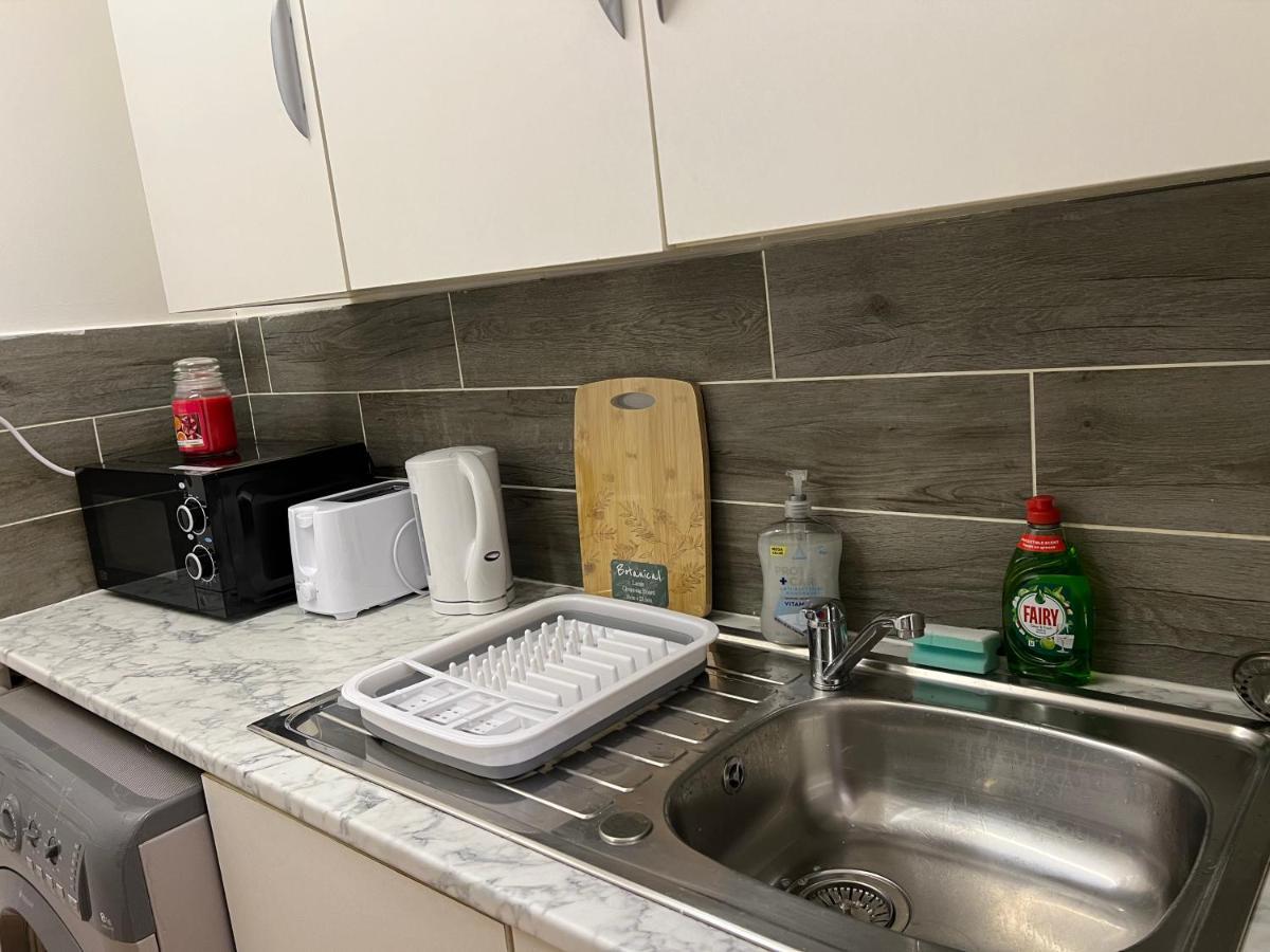 Central London Cosy Apartment ภายนอก รูปภาพ